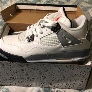 New Jordan 4retro size 8Y